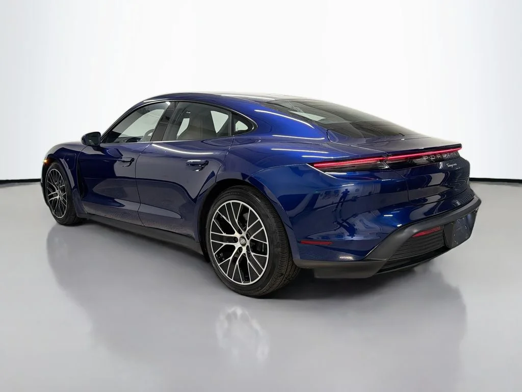 Certified Used 2021 Gentian Blue Metallic Porsche  image 3