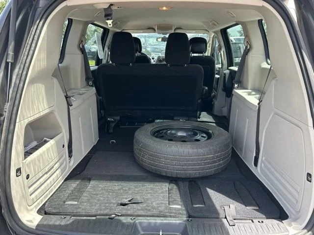 Used 2016 Gray Dodge AVP image 18
