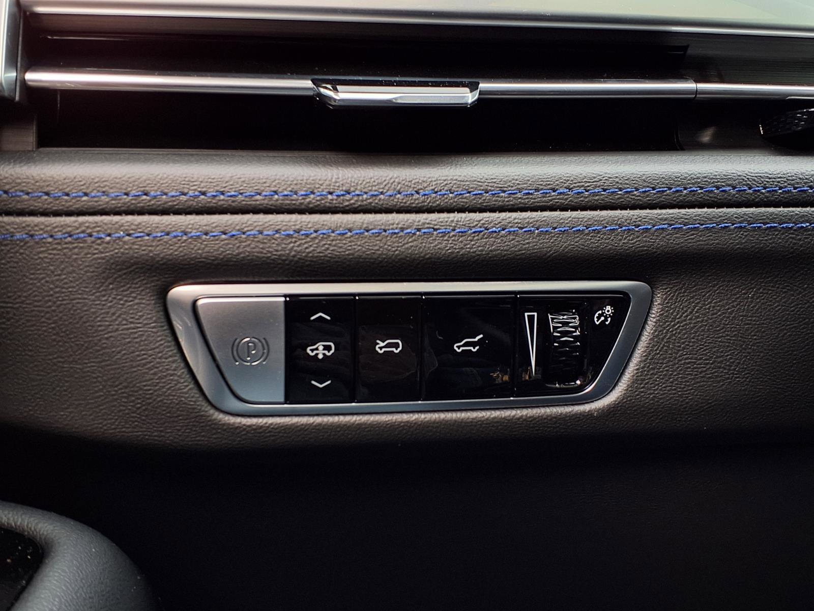 2026 Cadillac Escalade IQL Sport - Photo 26