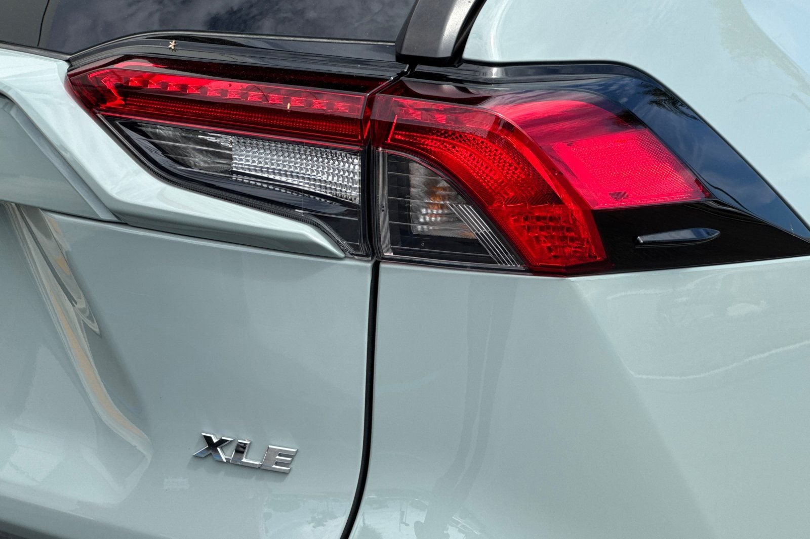Certified Used 2023  Toyota XLE Premium image 36