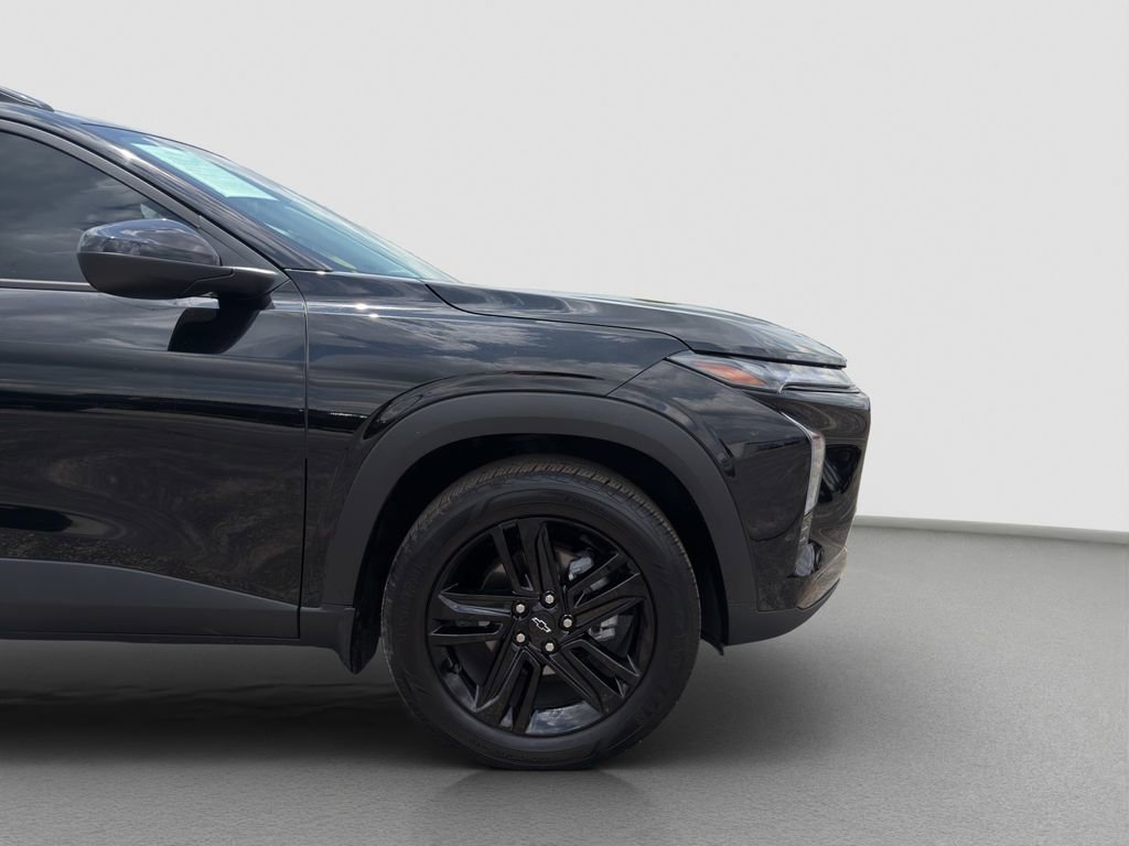 Used 2025 Mosaic Black Metallic Chevrolet ACTIV image 23