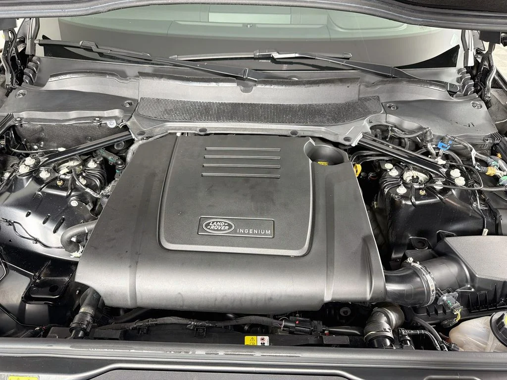 Certified Used 2025 Black Land Rover S image 33