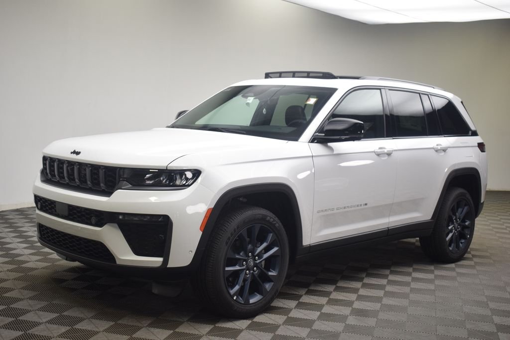 New 2026 Bright White Clear-Coat Exterior Paint Jeep  image 14