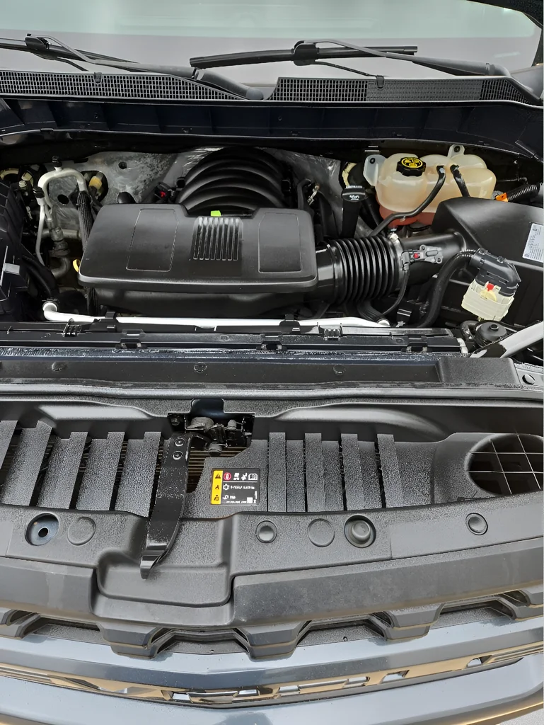 Used 2019 Shadow Gray Metallic Chevrolet Custom image 11