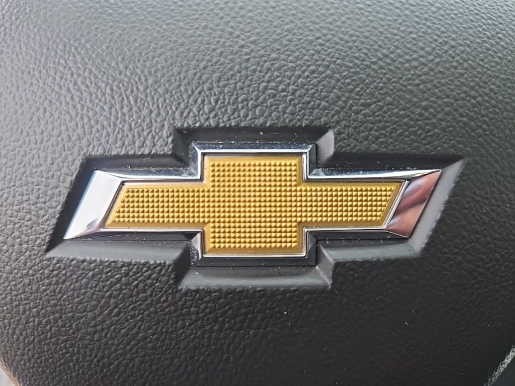 Used 2024 White Chevrolet LT image 98