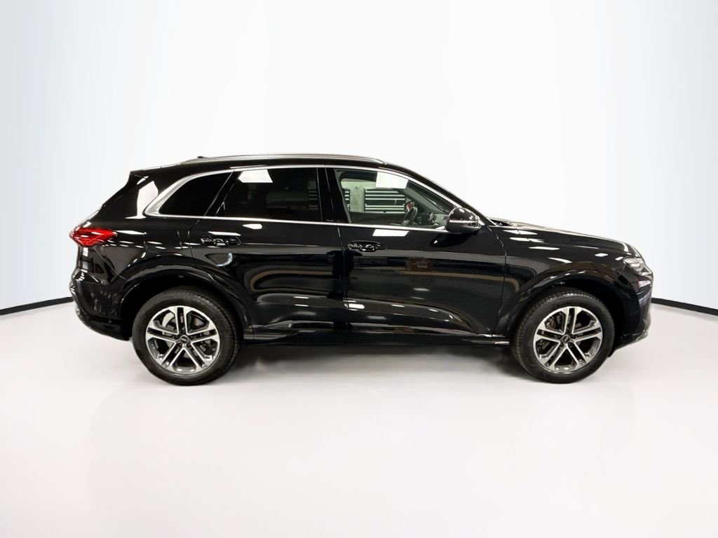 Used 2025 Black Metallic Audi 2.0T Premium Plus image 4