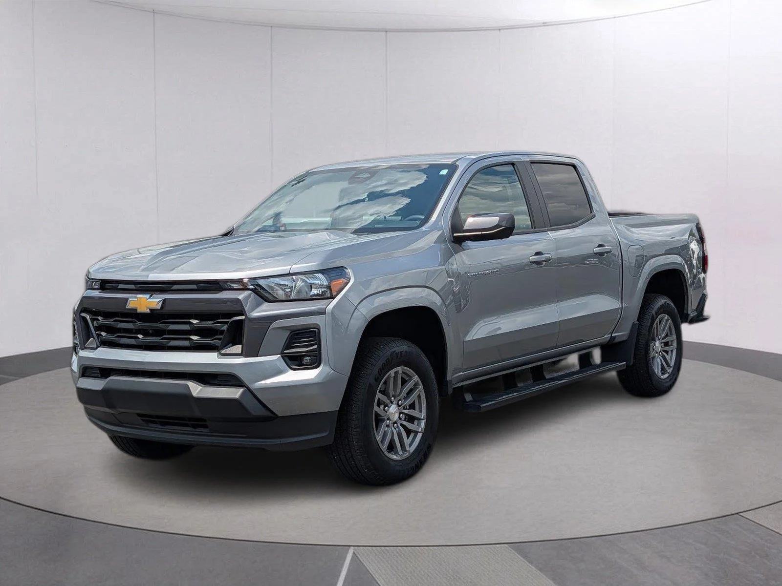 Used 2024 Sterling Gray Metallic Chevrolet 2WD LT image 1
