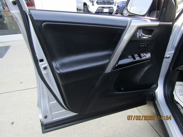 Used 2017 Silver Sky Metallic Toyota Limited image 19