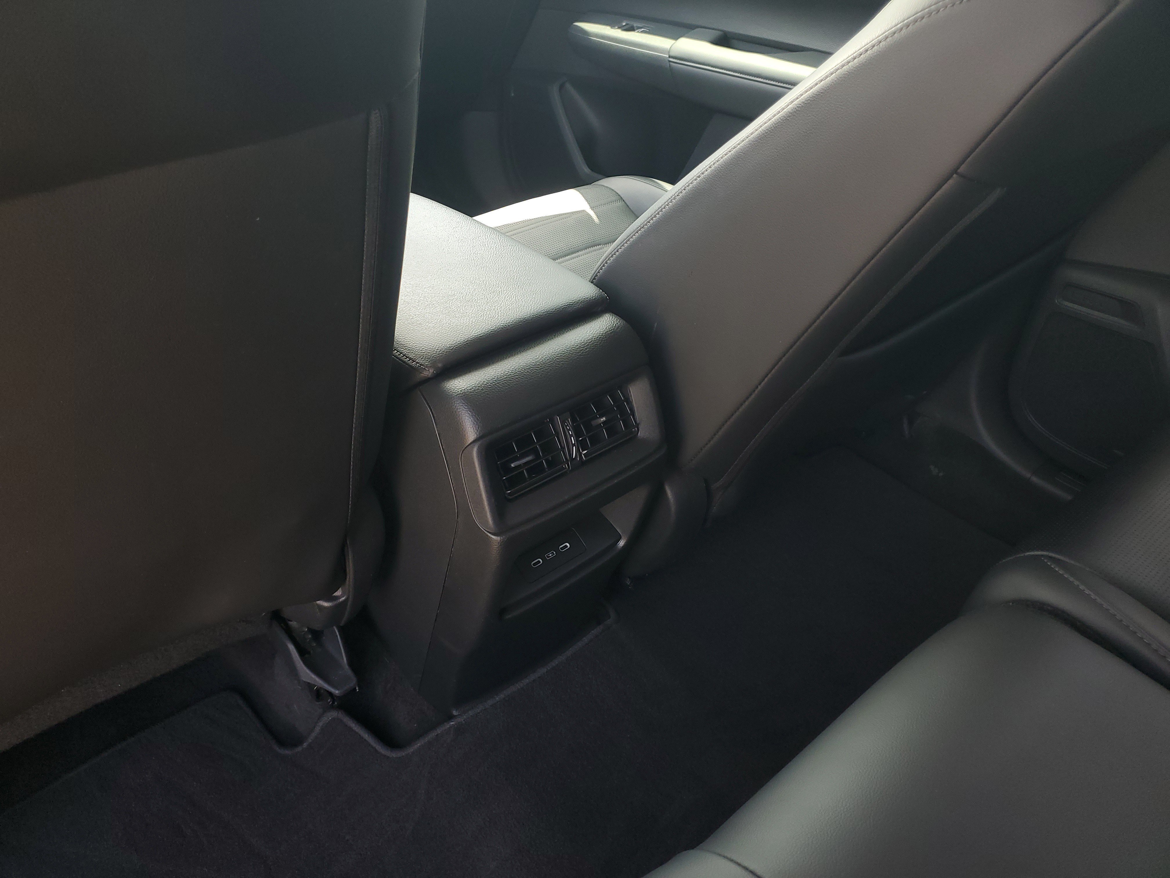 Used 2024 Sparkle Silver Honda EX-L image 11