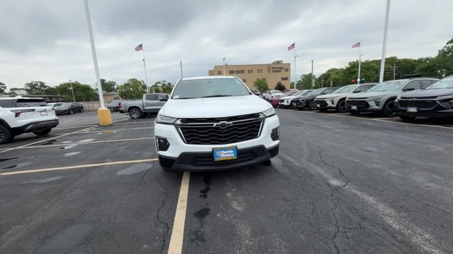 2023 Chevrolet Traverse Premier - Photo 4