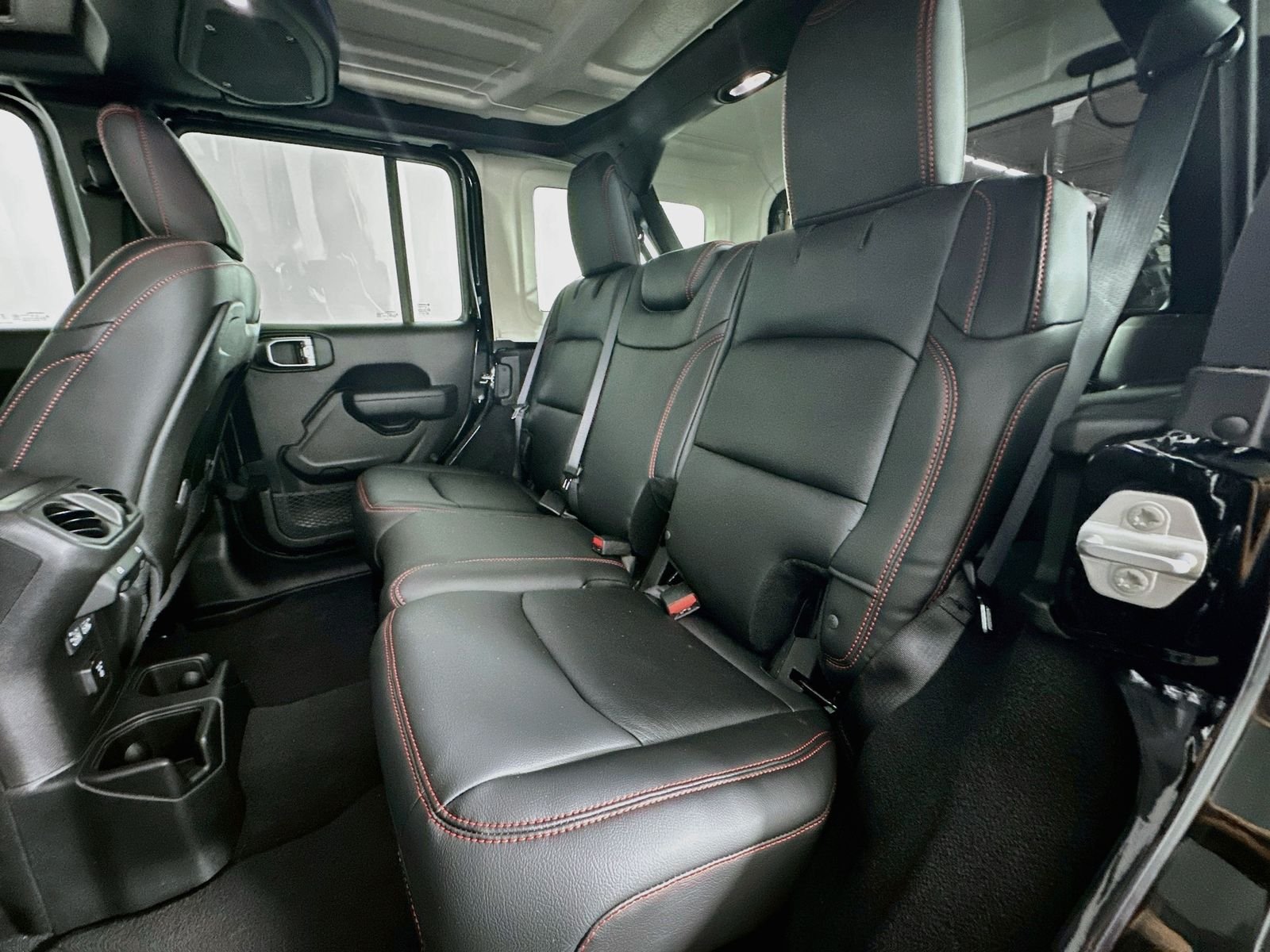 Used 2025 Black Clearcoat Jeep Rubicon image 22