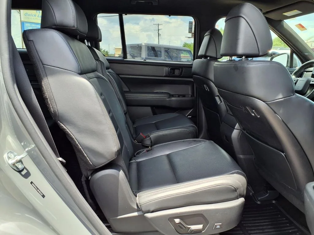 Used 2024 Gray Hyundai Calligraphy image 7