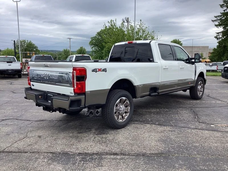 New 2026 Star White Metallic Tri-Coat Ford F-350® King Ranch® image 7