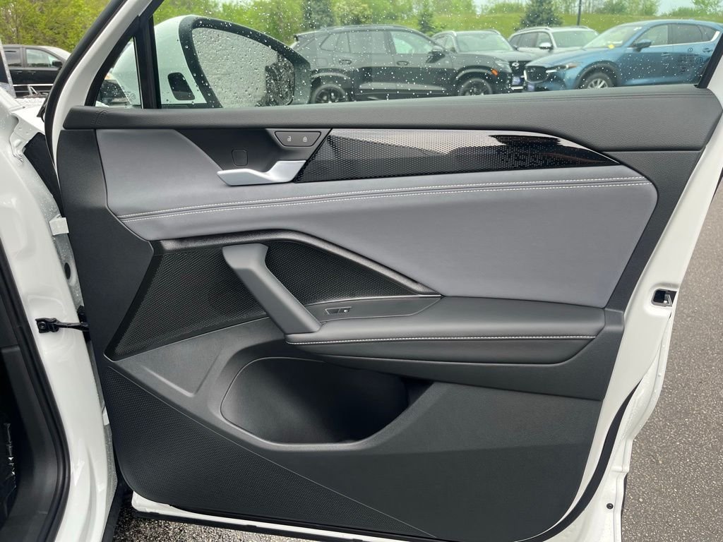 New 2026 White/off-white Volkswagen 2.0T SE image 11