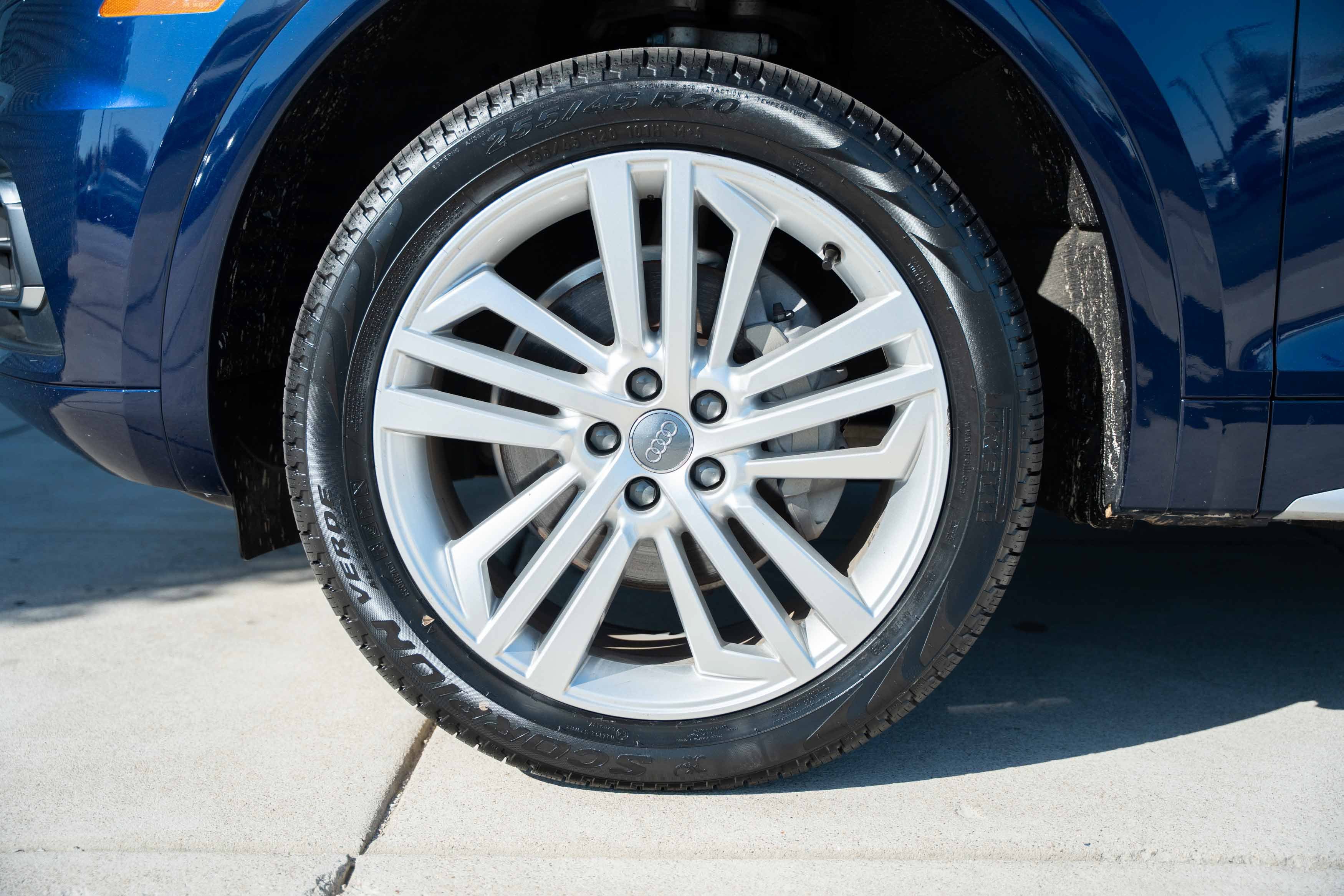 Used 2018 Navarra Blue Metallic Audi Prestige image 23