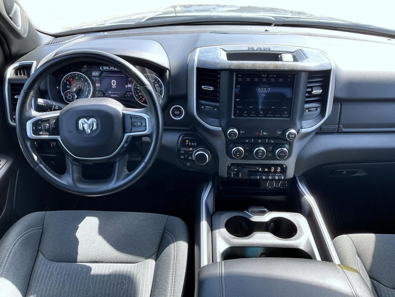 Used 2021 Blue Ram Big Horn/Lone Star image 16