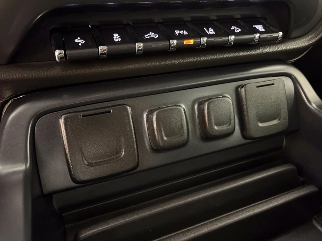 Used 2015 Gray Chevrolet LTZ image 31
