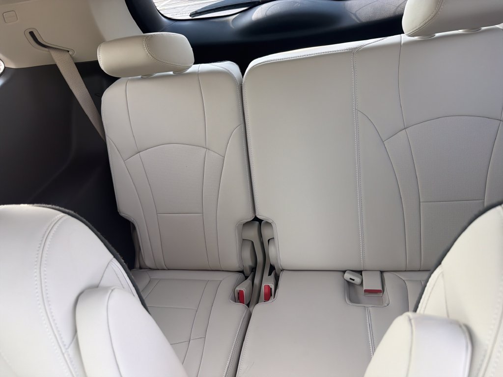 Used 2023 Red Buick Essence image 15