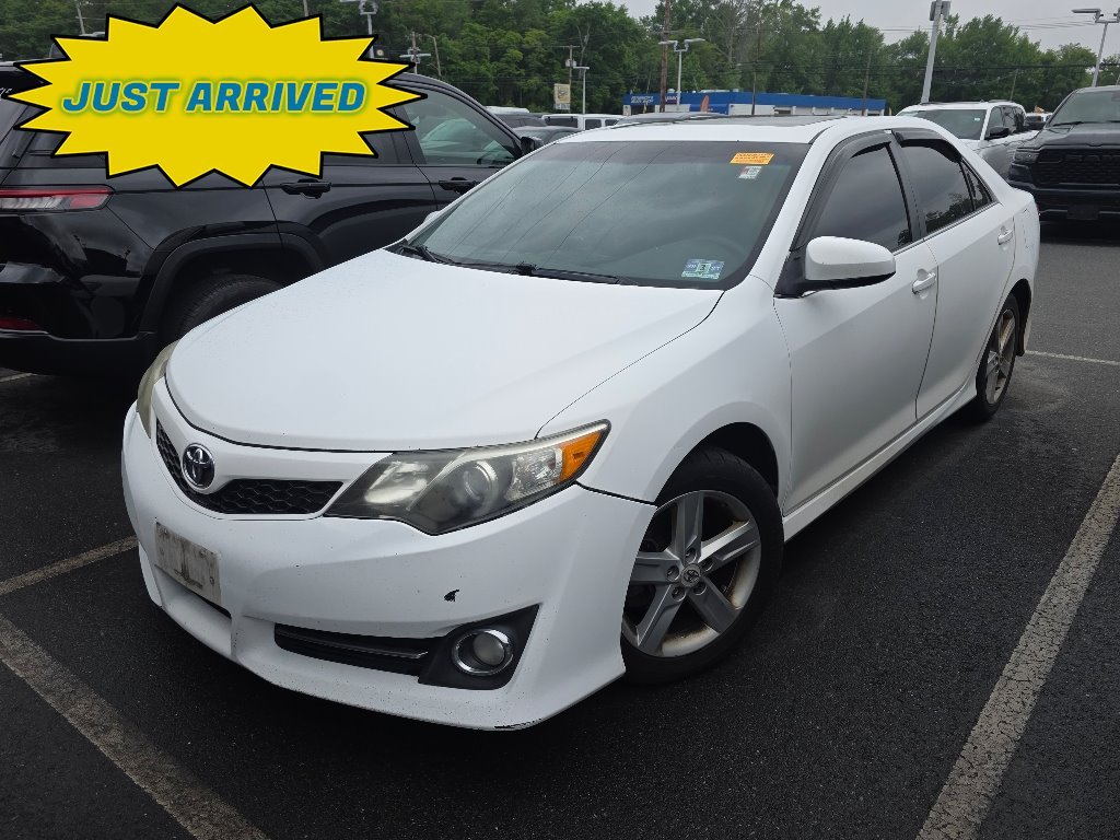 2012 Toyota Camry 2.5 Auto SE's photo