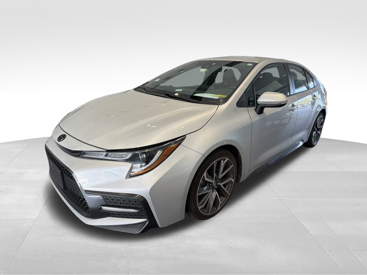 Used 2021 Silver Toyota SE image 5