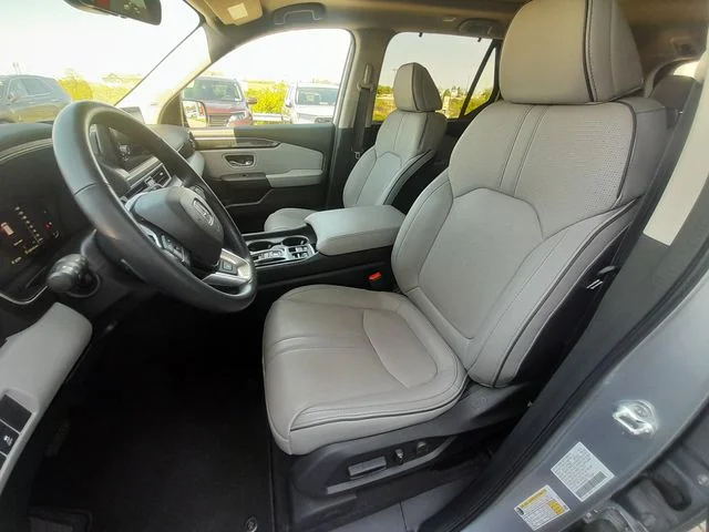 Used 2023 Silver Honda Elite image 42