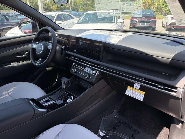 New 2027 Black Hyundai SE FWD image 15