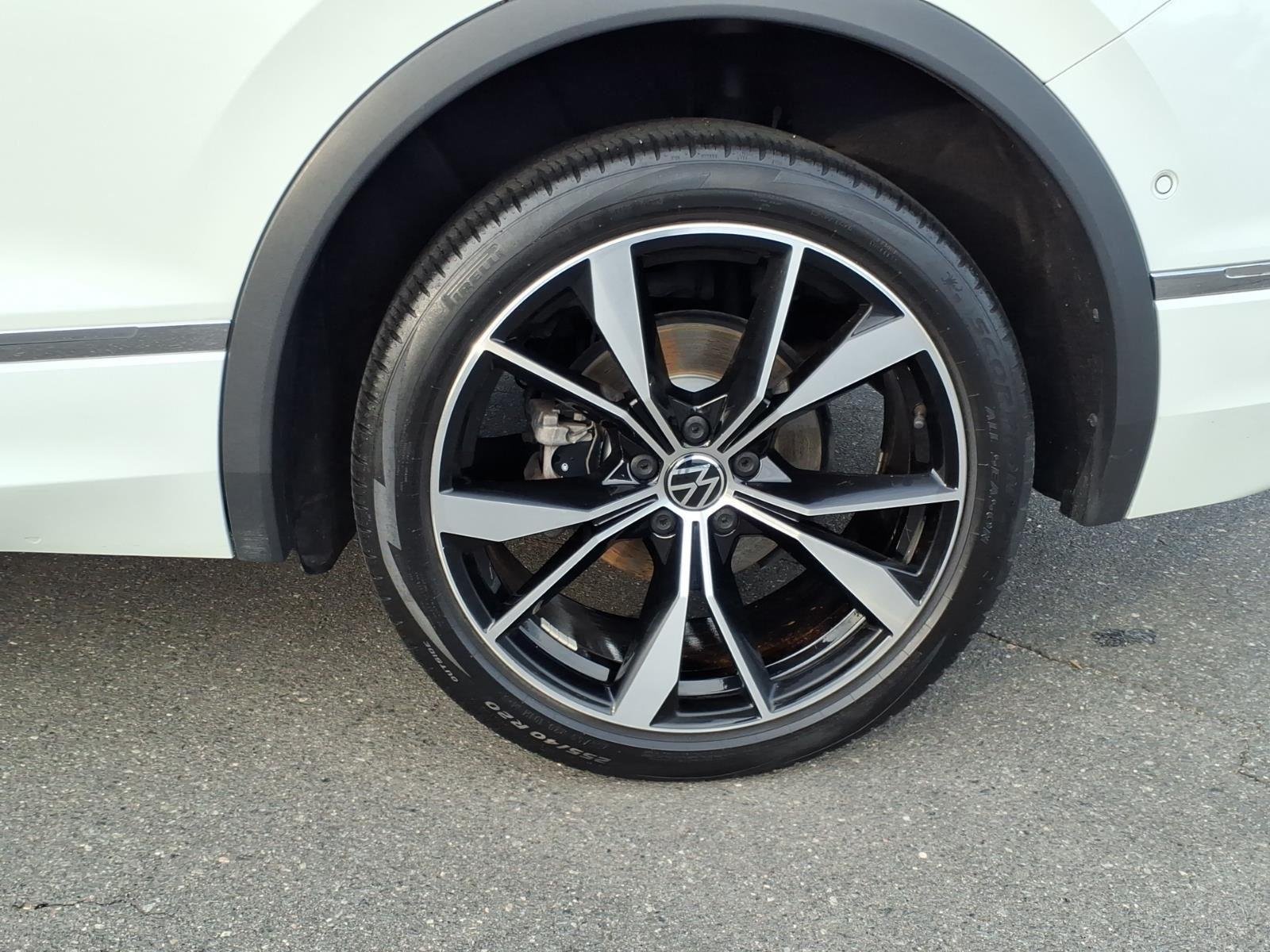 Used 2023 Opal White Pearl Volkswagen SEL R-Line image 13