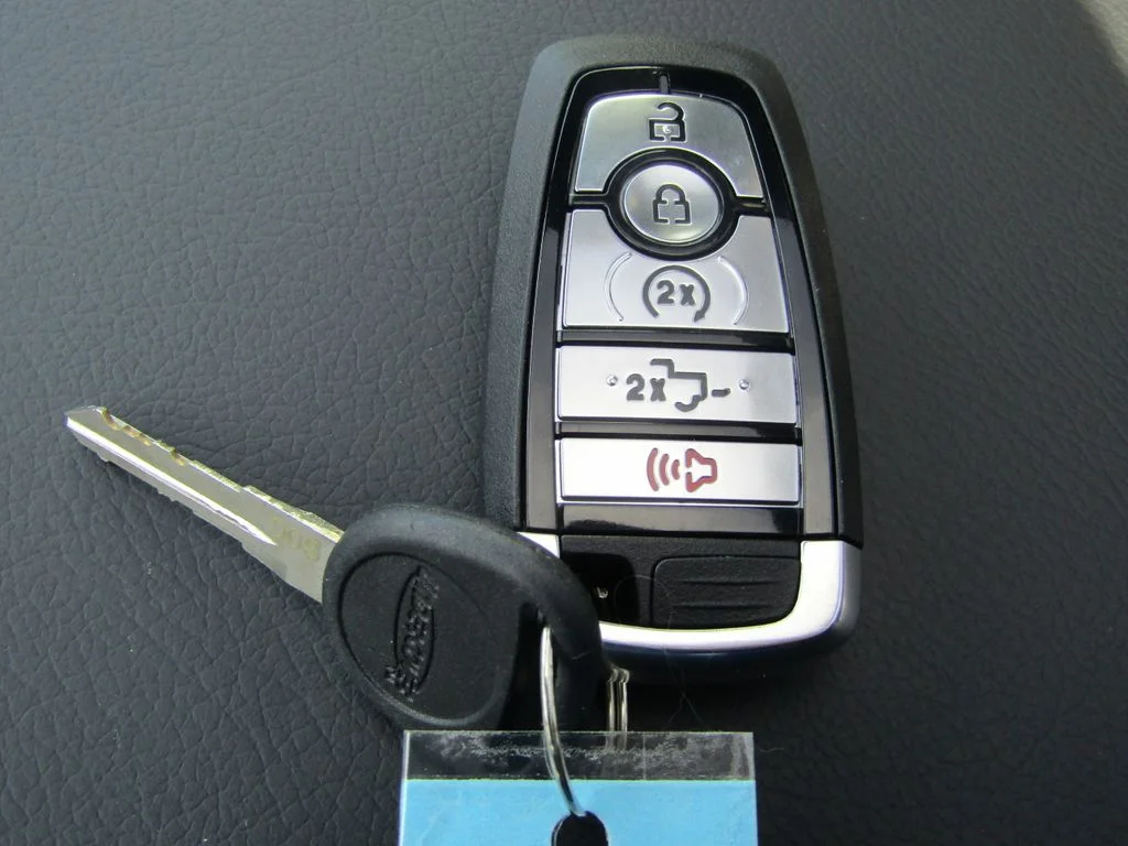 New 2026 Carbonized Gray Metallic Ford Lariat® image 43