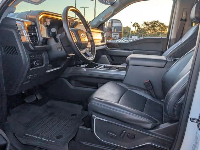 Used 2024 White Metallic Ford Lariat image 32