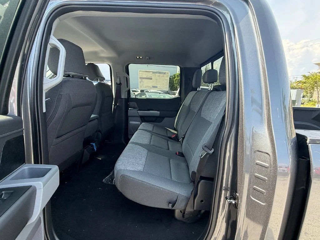 New 2027 Carbonized Gray Metallic Ford F-350® XLT image 10