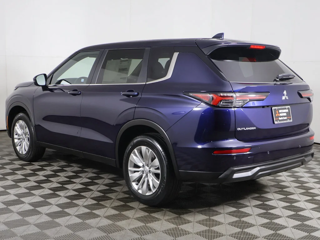 New 2026 Blue Mitsubishi ES image 10