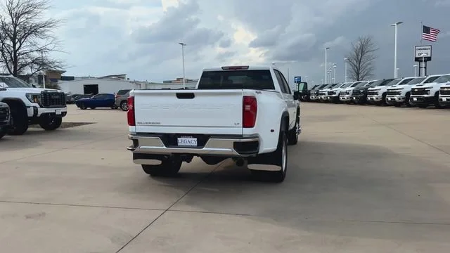 New 2026 Summit White Chevrolet LT DRW image 8