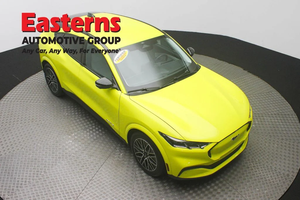 Used 2025 Yellow Ford Premium image 3