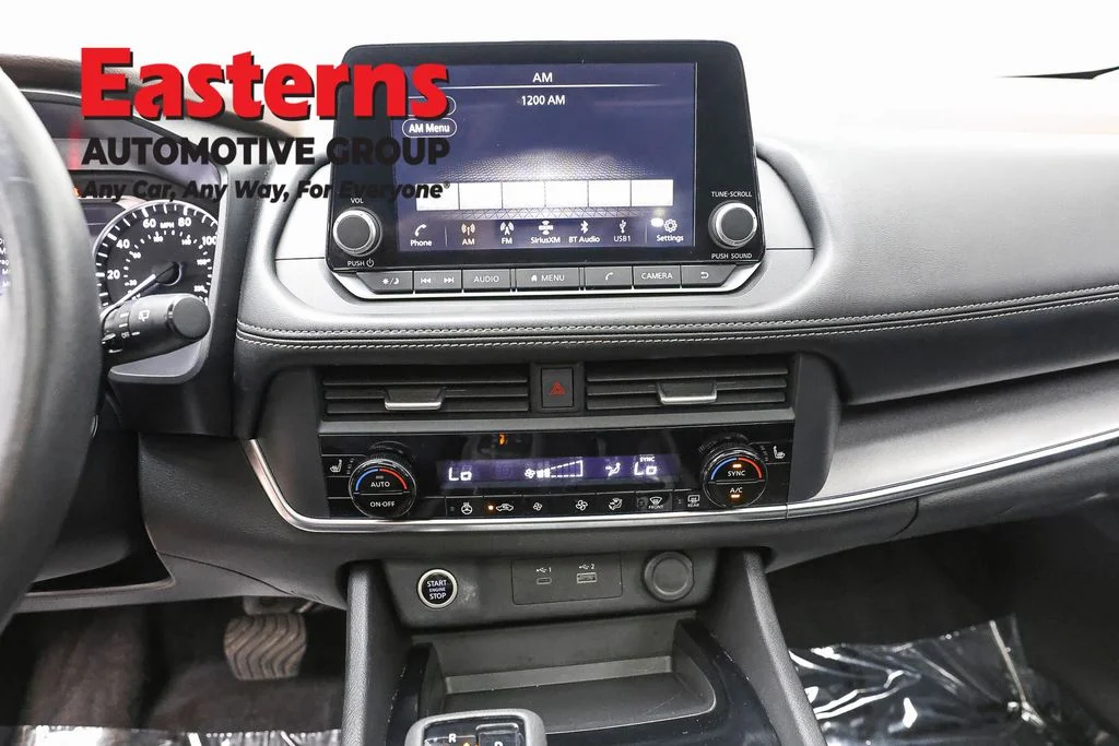 Used 2023 Gray Nissan SV image 12