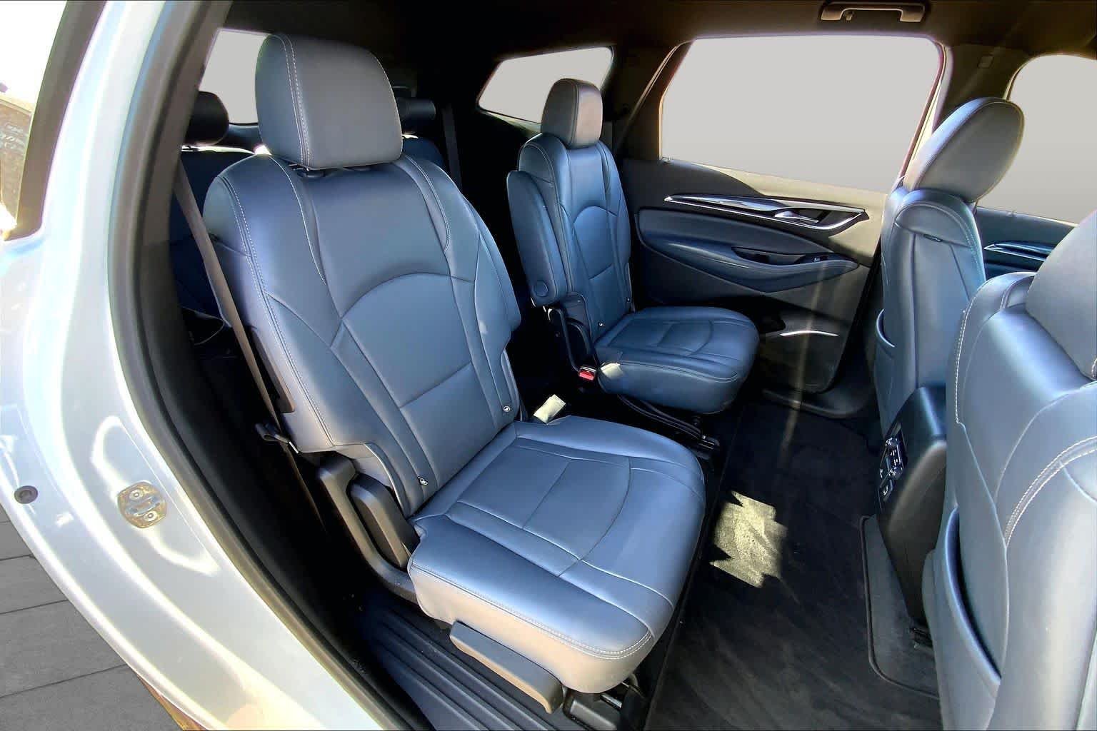 Used 2022 Summit White Buick Premium image 19