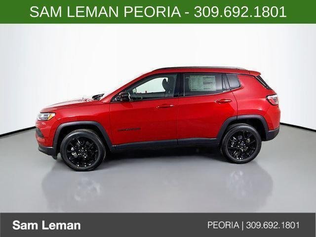 New 2026 Red Hot Pearlcoat Jeep Latitude image 4