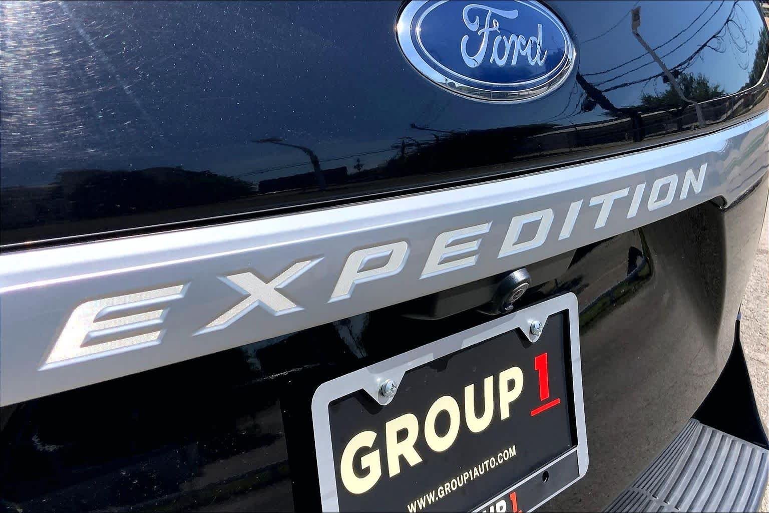 Used 2019 Agate Black Metallic Ford Platinum image 59