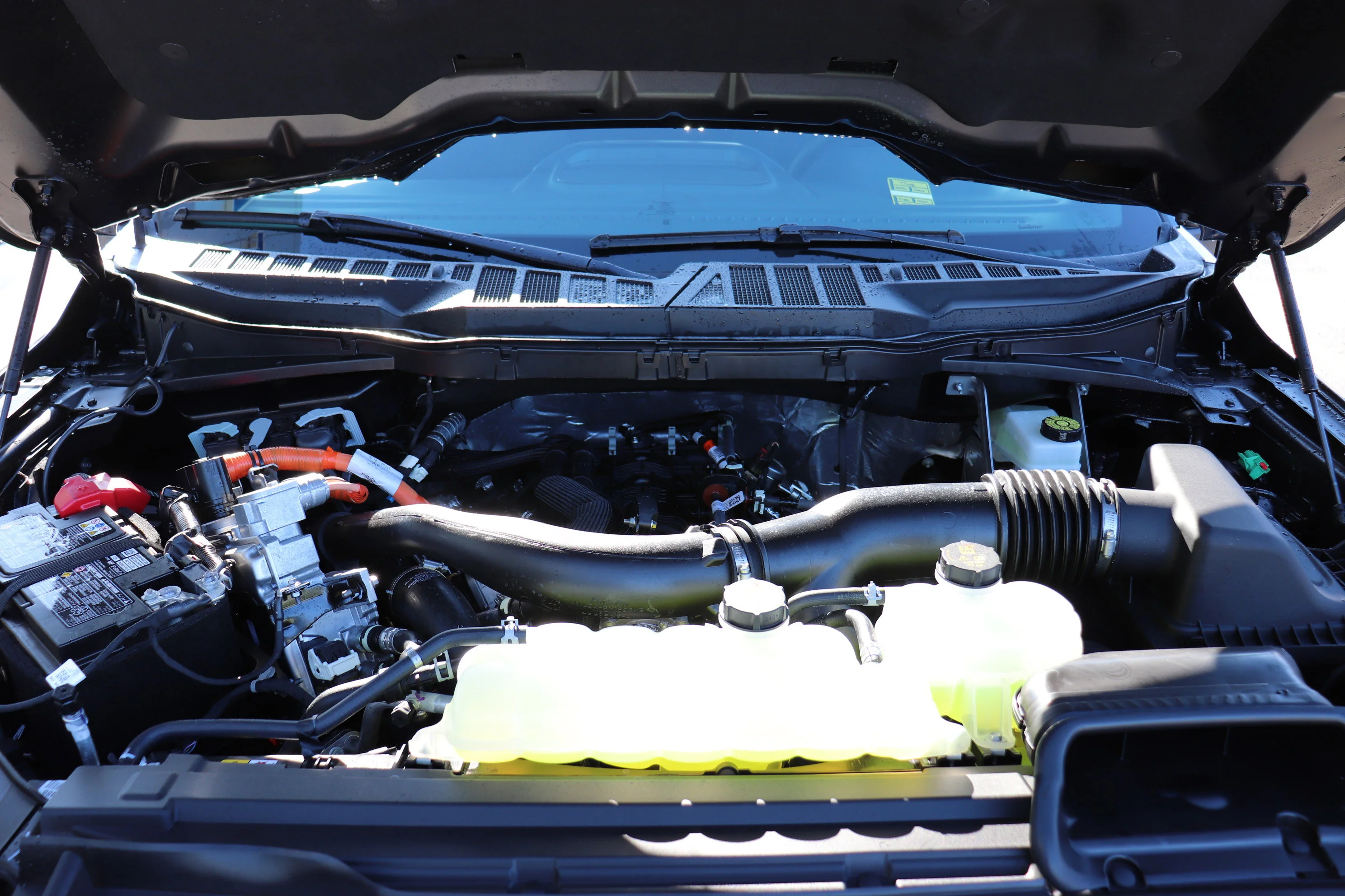New 2026 CARBONIZED GREY METALLIC Ford XLT image 5
