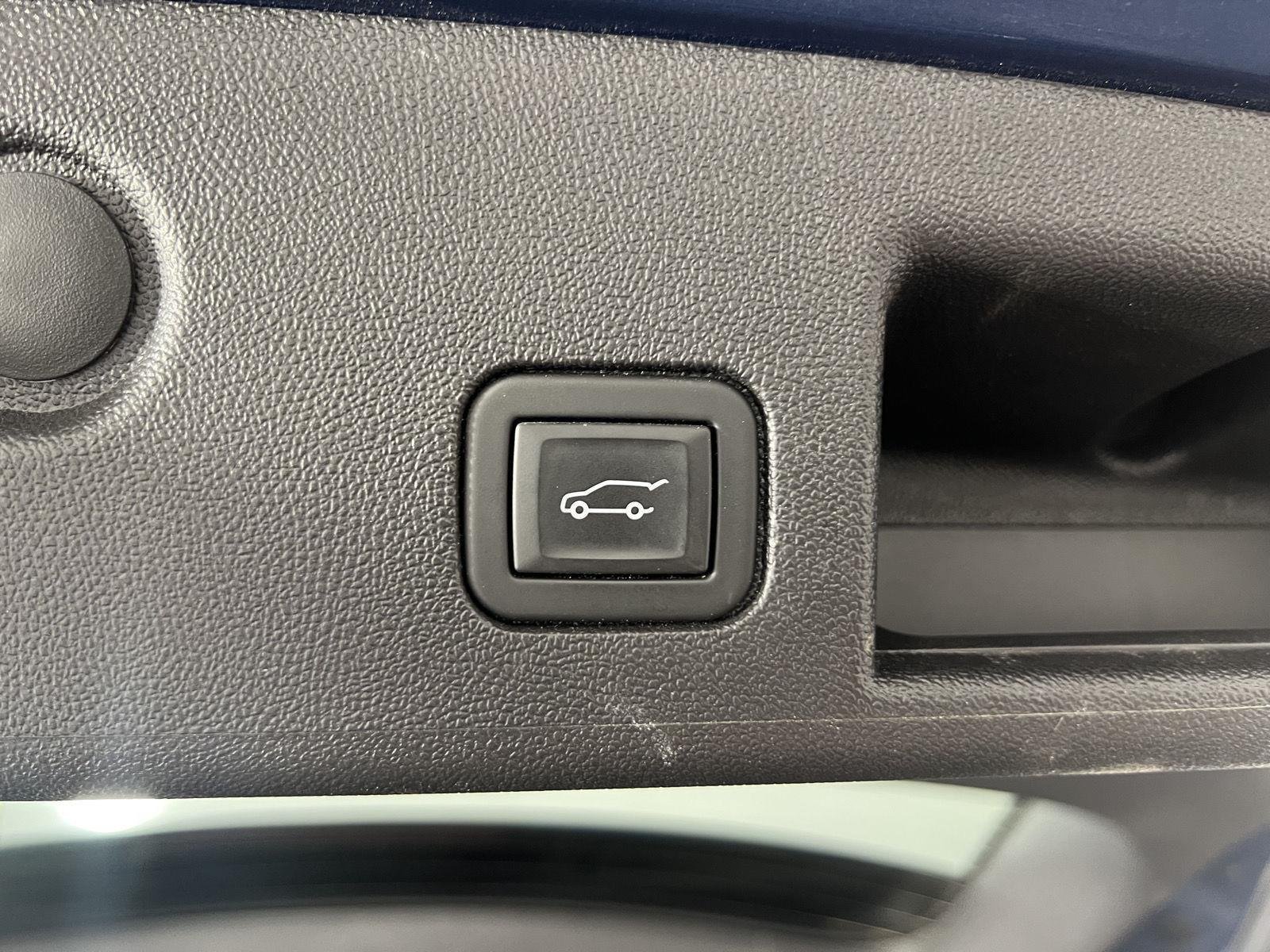 Used 2024 Lakeshore Blue Metallic Chevrolet LT image 21