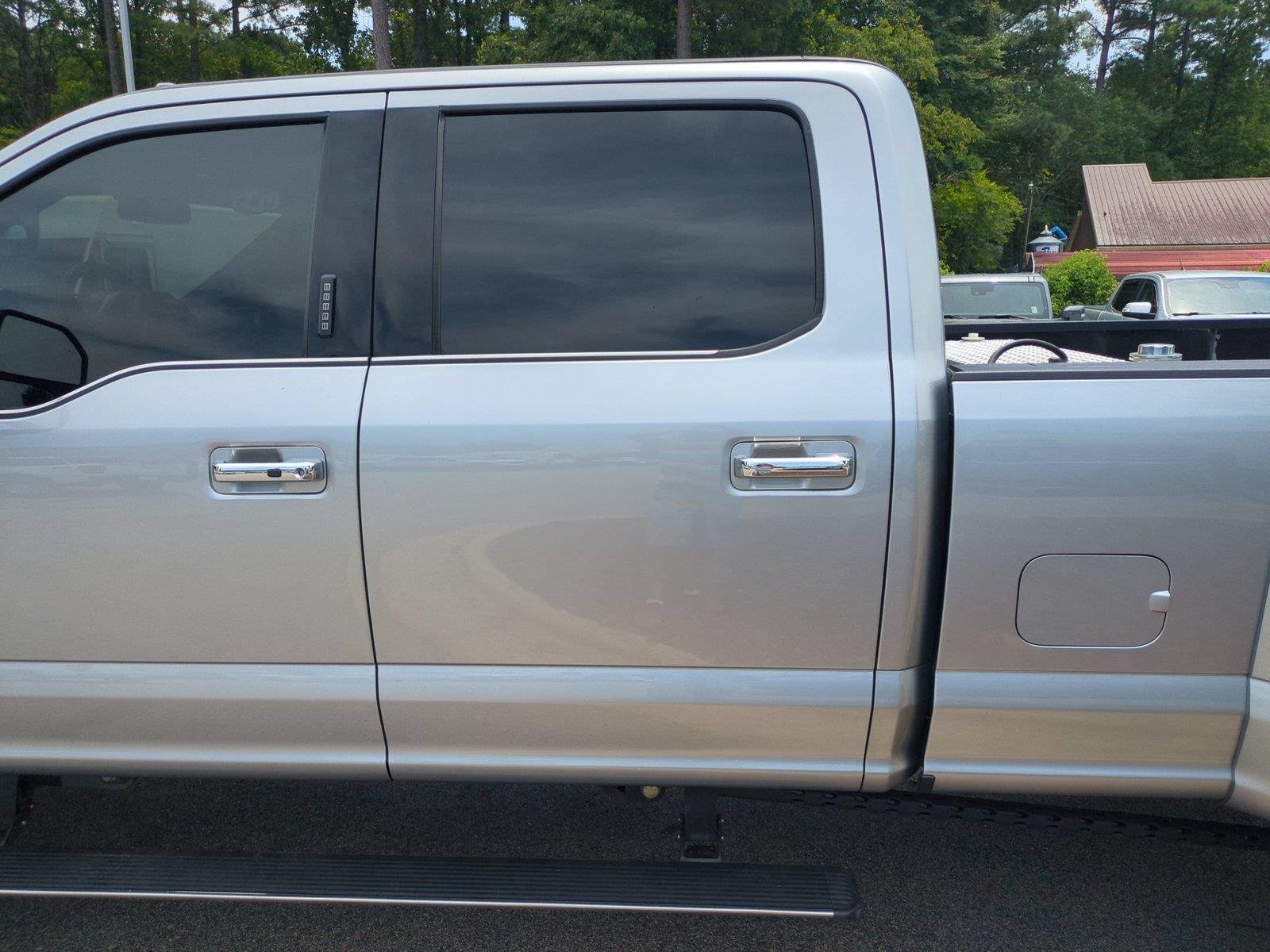 Used 2022 Agate Black Metallic Ford King Ranch image 33
