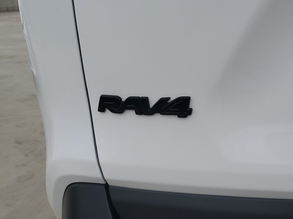 Certified Used 2023 Ice Toyota XLE image 7