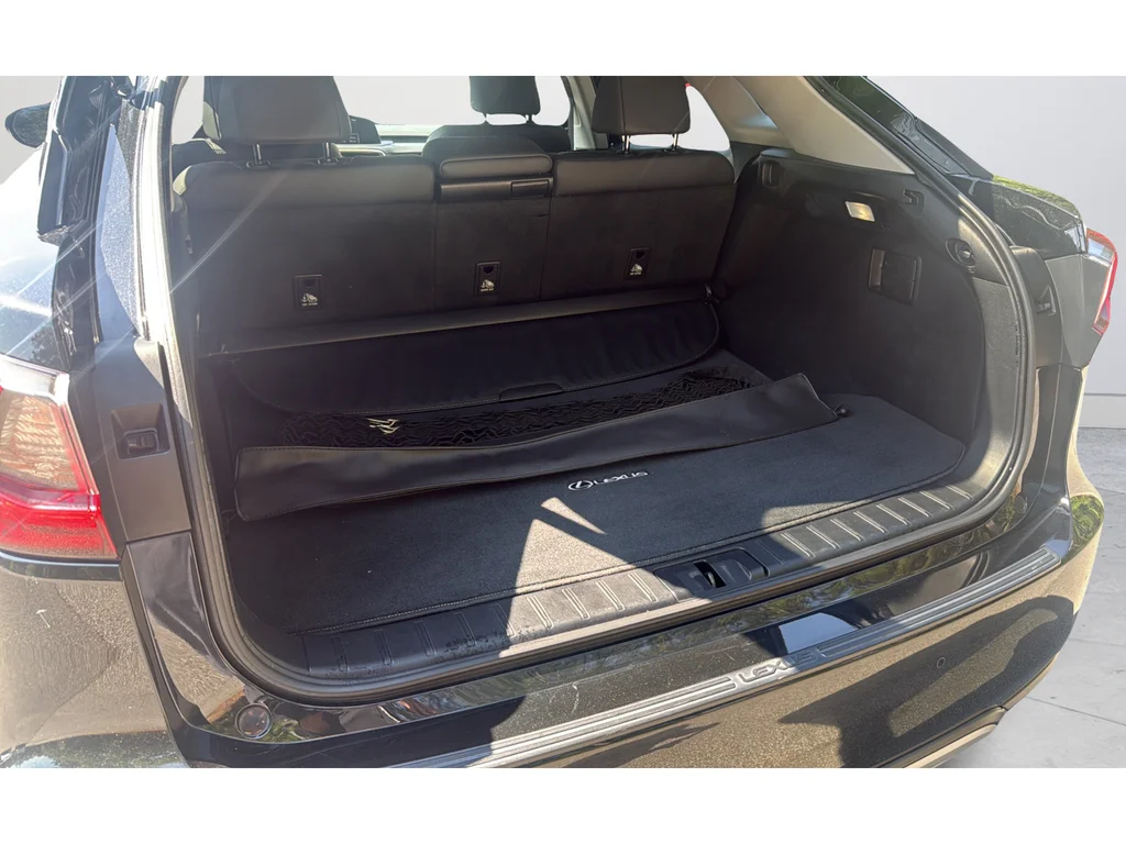 Used 2022 Black Lexus 350 image 19