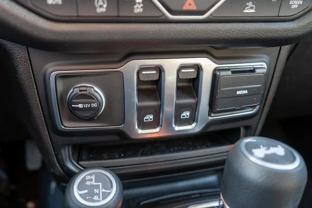 New 2026 Reign Exterior Paint Jeep Sport S image 20