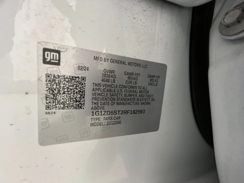 Used 2024 White Chevrolet LT image 20