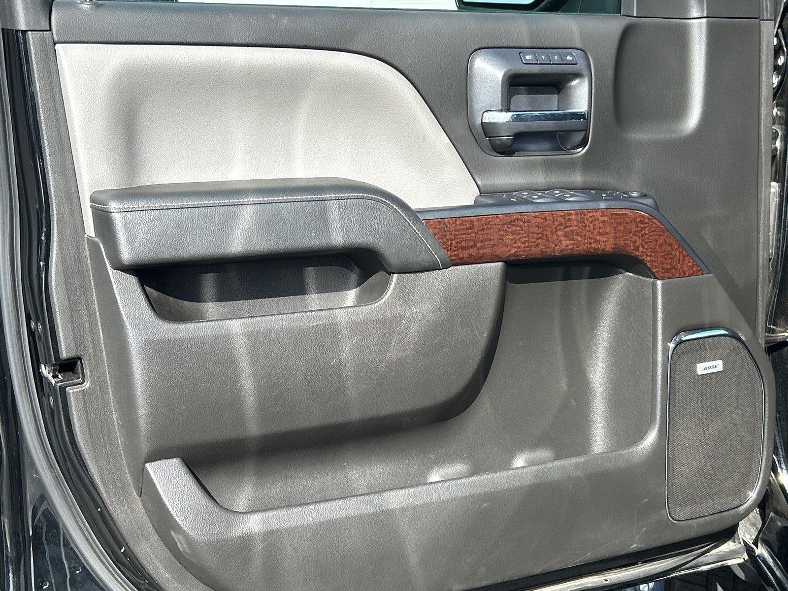 Used 2018 ONYX BLACK GMC SLT image 16