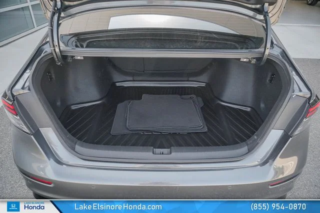 Used 2025 Meteorite Gray Metallic Honda Touring image 29