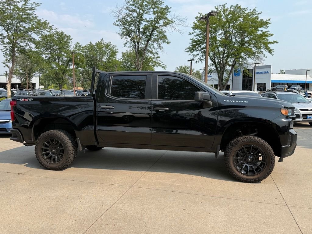Used 2022 Black Chevrolet Custom image 3