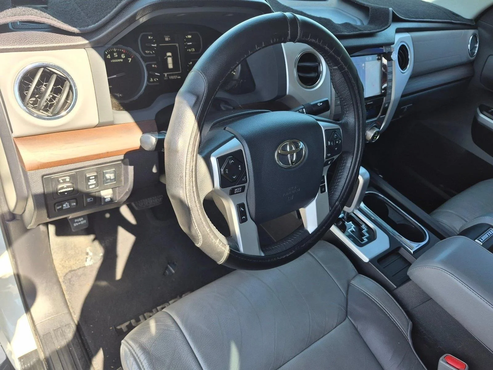 Used 2020 Super White Toyota Limited image 9