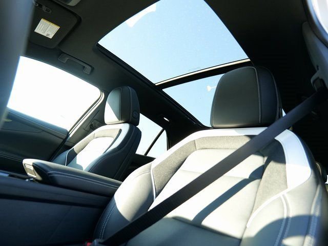 2025 Chevrolet Blazer EV LT - Photo 17