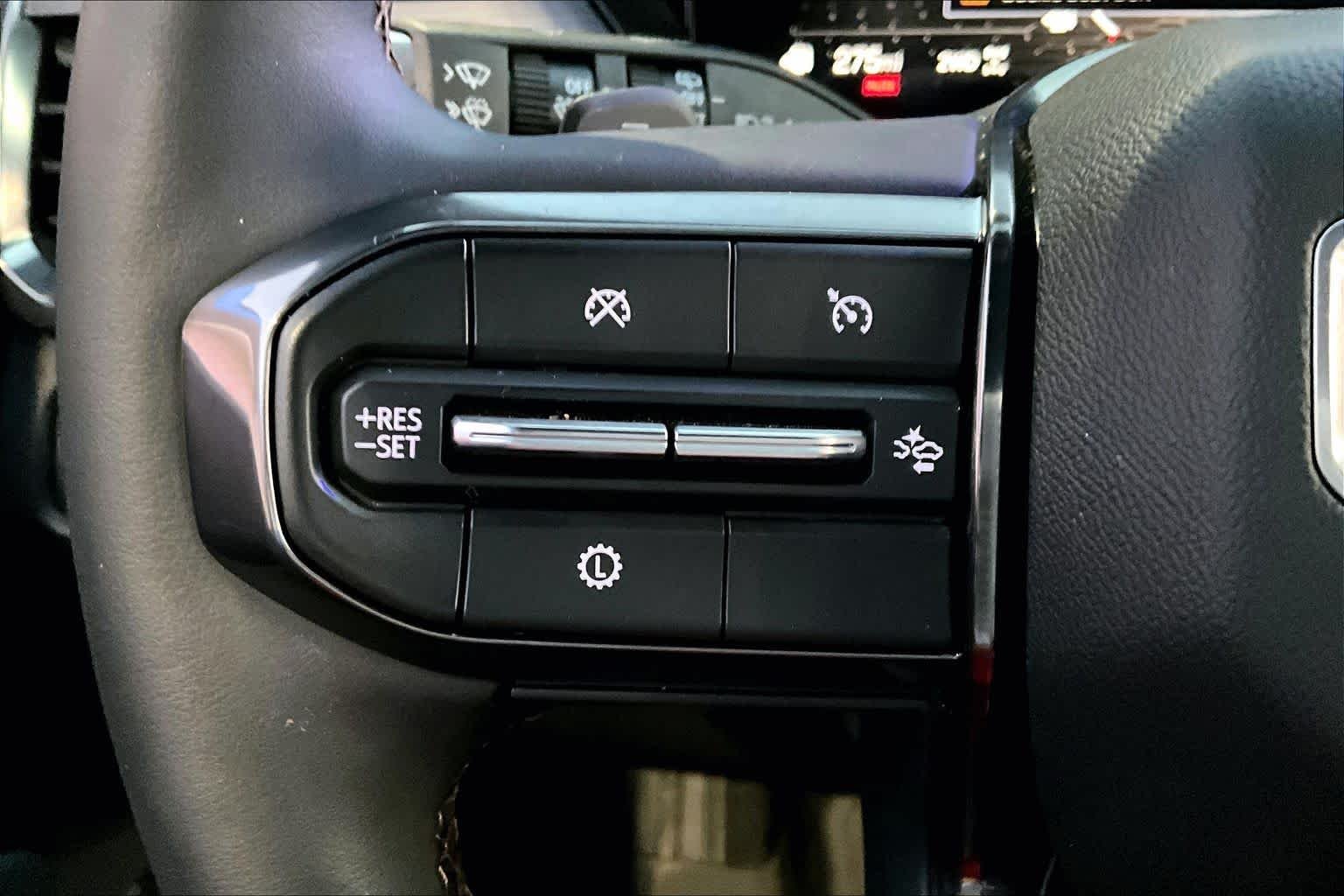 Used 2024 Summit White GMC AWD AT4 image 23